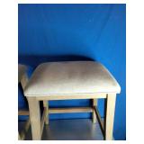 2 Bar Stools 2 Bar Stools