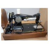 Vintage Singer Sewing Machine with Case