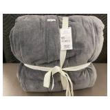 Velvet Full/Queen Quilt with Cotton Shell in Gray