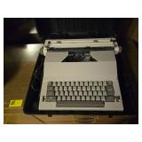 Smith-Corona SR2000 Series Typewriter