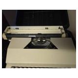 Smith-Corona SR2000 Series Typewriter