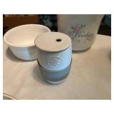 Kitchenware Lot including Anchor Hocking Baking Dish, Ceramic Cookie Jar, and Pyrex Casserole Dishes