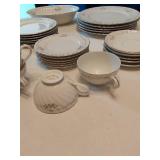 Genuine Porcelain China Gold Standard Porcelain China Set