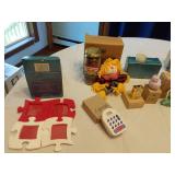 Mixed Brand Gift Items including Avon Collectibles, Lifestyle Product, and Decorative Pieces