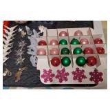 Christmas Tree Ornaments and Decorations Set including Glass Baubles, Lighted Star Garland, and Tassel Ornaments