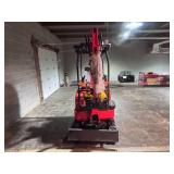 AGT QK20R Mini Excavator AGT QK20R Mini Excavator