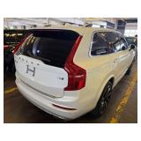 2019 Volvo XC90 T6 Momentum AWD 2019 Volvo XC90 T6 Momentum AWD