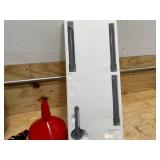 CENTRAL MACHINERY 20 lb. Pressurized Abrasive Blaster (08152590)