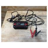 VIKING 6/12V 4 AMP High Frequency Battery Charger/Maintainer (08202540)