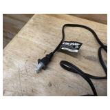 VIKING 6/12V 4 AMP High Frequency Battery Charger/Maintainer (08202540)