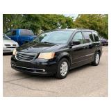 2013 CHRYSLER TOWN AND COUNTRY TOURING (NO RESERVE)