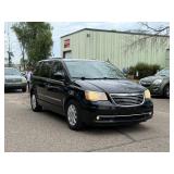 2013 CHRYSLER TOWN AND COUNTRY TOURING (NO RESERVE)
