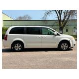 2010 DODGE GRAND CARAVAN SXT *2 Owner | No Accidents* (NO RESERVE)