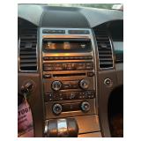2011 FORD TAURUS LIMITED *No Accidents* (NO RESERVE)