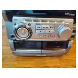 AIWA Radio/CD/Tape Player with Speakers AIWA Radio/CD/Tape Player with Speakers