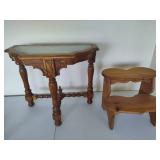 Etched Glass Oak Side Table & Heart Step Stool Etched Glass Oak Side Table & Heart Step Stool