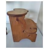 Etched Glass Oak Side Table & Heart Step Stool Etched Glass Oak Side Table & Heart Step Stool