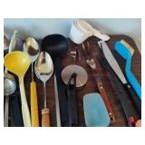 Large Assortment of Useful Kitchen Tools Large Assortment of Useful Kitchen Tools
