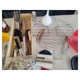 Large Lot of Kitchen Utensils Large Lot of Kitchen Utensils