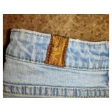 Ladies Jeans, Capris & Shorts (Sizes 10-12) Ladies Jeans, Capris & Shorts (Sizes 10-12)