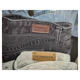 Ladies Jeans, Capris & Shorts (Sizes 10-12) Ladies Jeans, Capris & Shorts (Sizes 10-12)