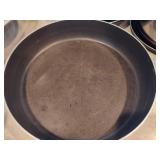 Assorted Lot of Pots, Pans & Roasters Assorted Lot of Pots, Pans & Roasters