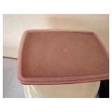 Tupperware Cake and other Storage Containers Tupperware Cake and other Storage Containers