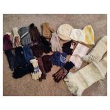 Lot of Ladies Gloves, Hats, Scarves & Mittens Lot of Ladies Gloves, Hats, Scarves & Mittens