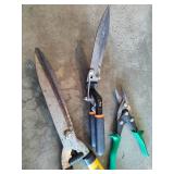 Black & Decker Corded 18" Trimmer & Asst Snippers Black & Decker Corded 18" Trimmer & Asst Snippers