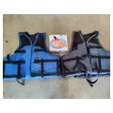 Life Jackets & Pool Floatie Life Jackets & Pool Floatie
