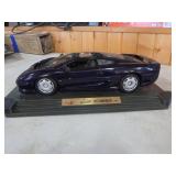 Maisto 1992 Jaguar XD220 Die Cast Car Maisto 1992 Jaguar XD220 Die Cast Car