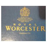 Royal Worchester Fine Bone China Serving Platter with Handles Royal Worchester Fine Bone China Serving Platter with Handles