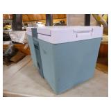 Rubbermaid 12 Volt Tailgate Cooler Rubbermaid 12 Volt Tailgate Cooler
