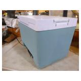 Rubbermaid 12 Volt Tailgate Cooler Rubbermaid 12 Volt Tailgate Cooler