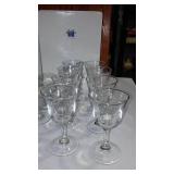 Avon Gift Collection Wine Glasses (8) And Stemware.