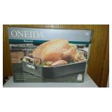 Like New, Oneida Non-Stick Roasting Pan