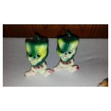 Vintage Collectible Salt And Pepper Shakers (8) Frogs, Monkey, Skunk And More
