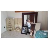 Cabin Teardown:   Décor Mirrors, Lighted Stretched Canvas (2), Pelican. Canvas