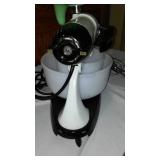 Vintage Sunbeam Mix Master With Juice Attachment, Bowls And Beater