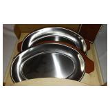 Vintager Heller Ware Steak Plates (2) And 3 Pc Knife Set.