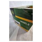 1:16 Scale Ertl John Deere Model G Tractor in Box