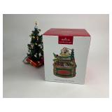 2022 Hallmark Keepsake Christmas Ornament Santa