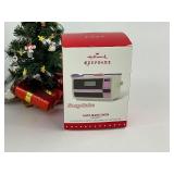 2015 Easy Bake Oven Hallmark Keepsake Christmas Ornament