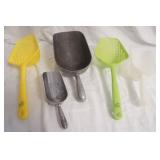 Ice Scoops and Scoop Colanders