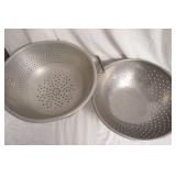 2ct Large Colanders