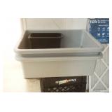 2 Bus Tubs & 1/4 pan (Cambro Poly)