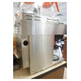 Bunn Coffee Maker (4 warmers 2 brewers)
