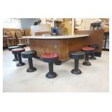 Horseshoe Bar w/9 bar stools