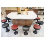 Horseshoe Bar w/9 bar stools