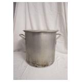 Large Aluminum Kettle w/Lid